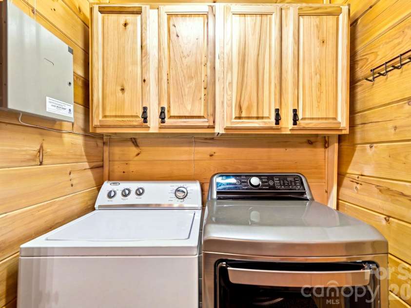 1120 Grizzly Ridge, Bryson City, NC 28713.  MLS# CAR4434317, YatesRealty ID 56616. 