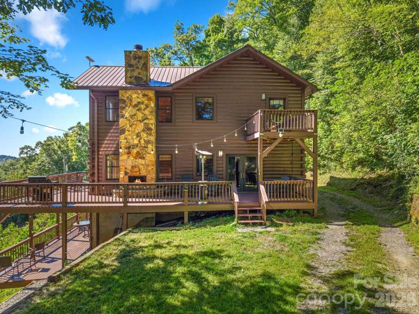 1120 Grizzly Ridge, Bryson City, NC 28713.  MLS# CAR4434317, YatesRealty ID 56616. 