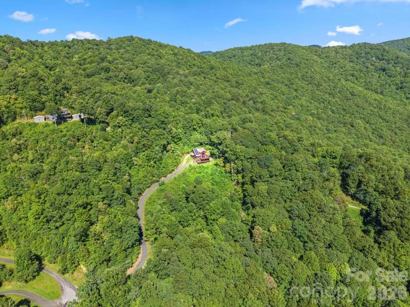 1120 Grizzly Ridge, Bryson City, NC 28713.  MLS# CAR4434317, YatesRealty ID 56616. 