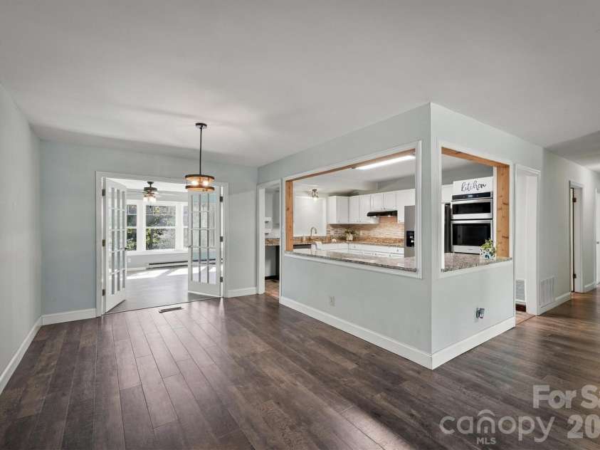 108 Inglewood Drive, Morganton, NC 28655.  MLS# CAR4434450, YatesRealty ID 56618. 