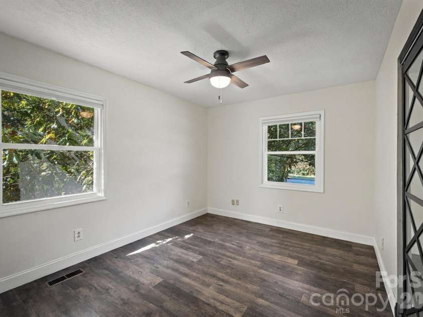 108 Inglewood Drive, Morganton, NC 28655.  MLS# CAR4434450, YatesRealty ID 56618. Bedroom 3