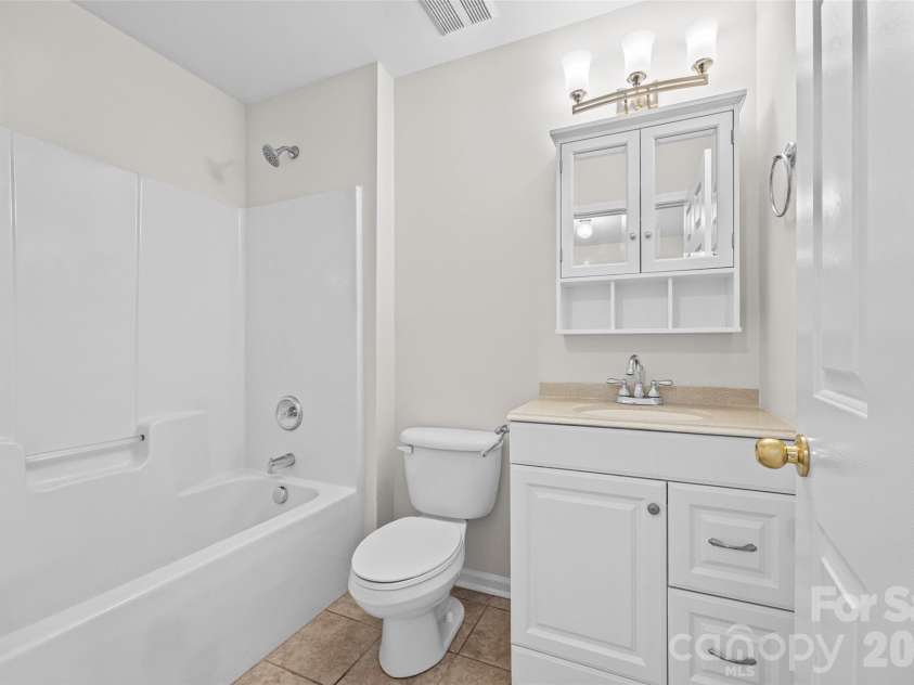 849 Dillard Road, Rock Hill, SC 29730.  MLS# CAR4434689, YatesRealty ID 56619. 2nd bathroom
