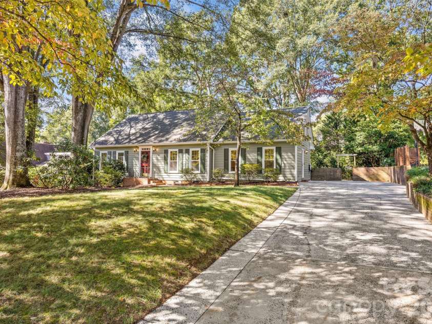 5132 Camilla Drive, Charlotte, NC 28226.  MLS# CAR4432368, YatesRealty ID 56620. 