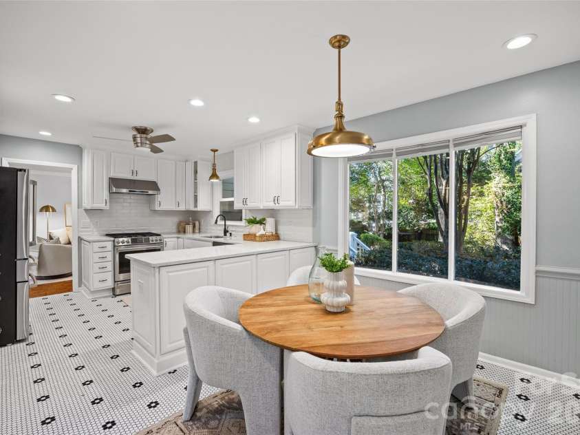5132 Camilla Drive, Charlotte, NC 28226.  MLS# CAR4432368, YatesRealty ID 56620. 