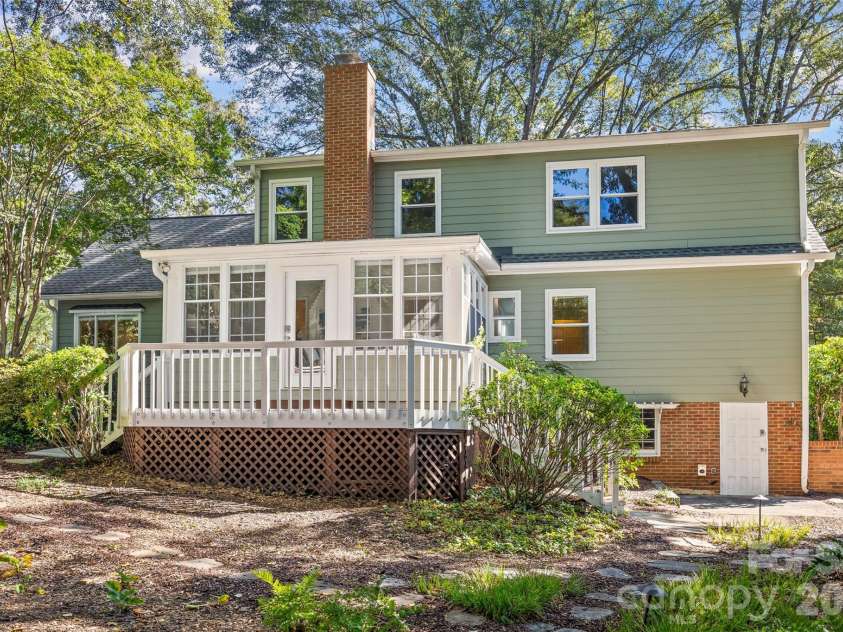 5132 Camilla Drive, Charlotte, NC 28226.  MLS# CAR4432368, YatesRealty ID 56620. Deck