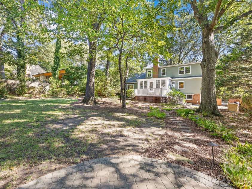 5132 Camilla Drive, Charlotte, NC 28226.  MLS# CAR4432368, YatesRealty ID 56620. Large Level backyard