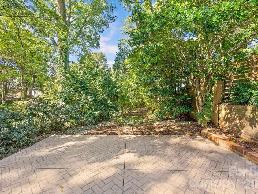 5132 Camilla Drive, Charlotte, NC 28226.  MLS# CAR4432368, YatesRealty ID 56620. Patio