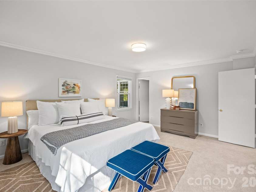 5132 Camilla Drive, Charlotte, NC 28226.  MLS# CAR4432368, YatesRealty ID 56620. Primary Suite