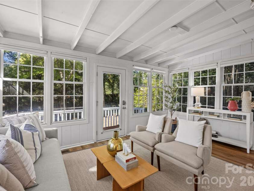 5132 Camilla Drive, Charlotte, NC 28226.  MLS# CAR4432368, YatesRealty ID 56620. Sunlit Room and Backyard Views