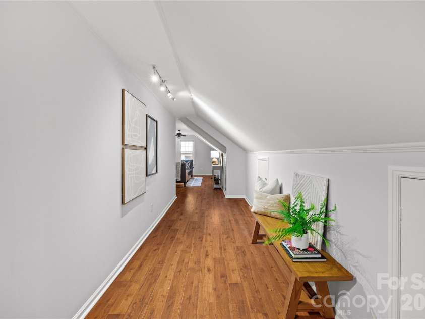 5132 Camilla Drive, Charlotte, NC 28226.  MLS# CAR4432368, YatesRealty ID 56620. Versatile Bonus Room