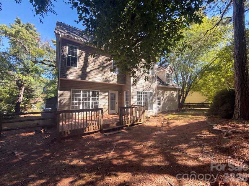 8303 Poplar Grove Circle, Waxhaw, NC 28173.  MLS# CAR4434825, YatesRealty ID 56621. 