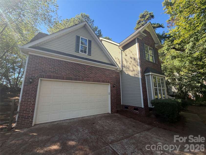 8303 Poplar Grove Circle, Waxhaw, NC 28173.  MLS# CAR4434825, YatesRealty ID 56621. 