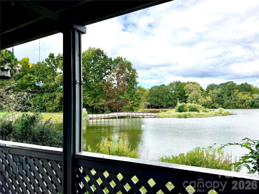 5867 Harris Grove Lane, Charlotte, NC 28212.  MLS# CAR4434823, YatesRealty ID 56625. 