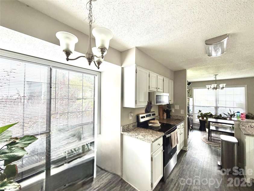 5867 Harris Grove Lane, Charlotte, NC 28212.  MLS# CAR4434823, YatesRealty ID 56625. 