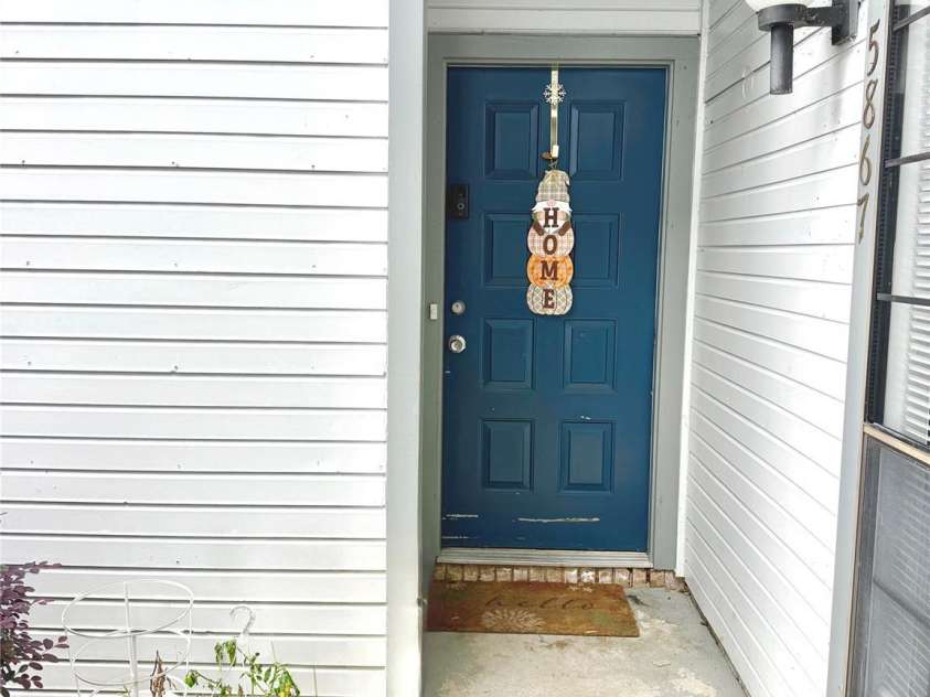 5867 Harris Grove Lane, Charlotte, NC 28212.  MLS# CAR4434823, YatesRealty ID 56625. 