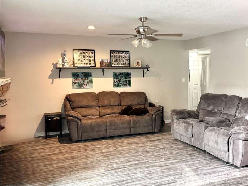 5867 Harris Grove Lane, Charlotte, NC 28212.  MLS# CAR4434823, YatesRealty ID 56625. 