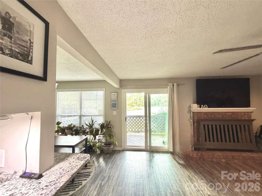 5867 Harris Grove Lane, Charlotte, NC 28212.  MLS# CAR4434823, YatesRealty ID 56625. 