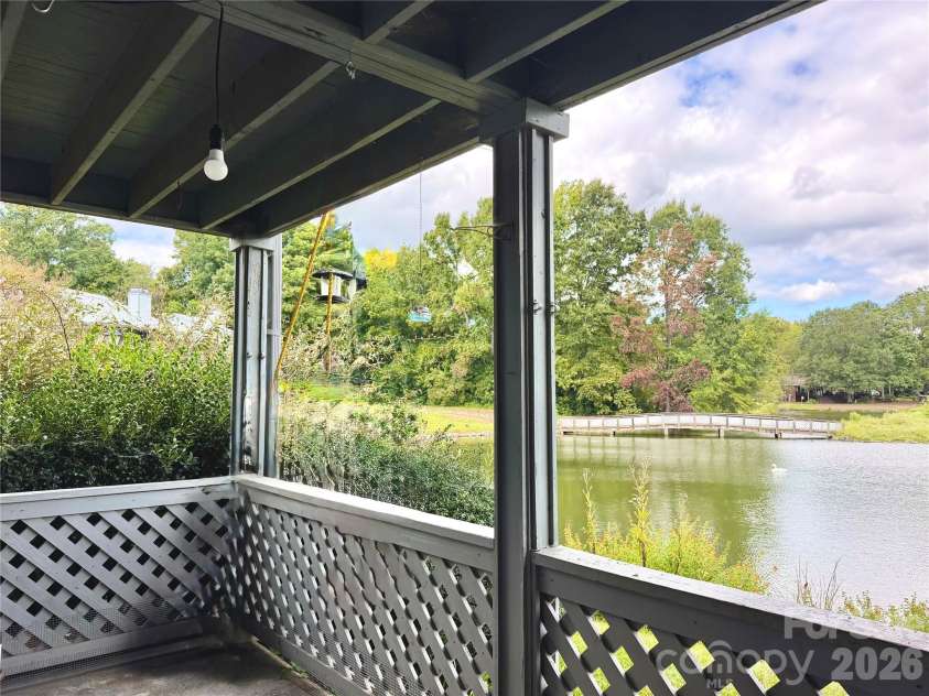 5867 Harris Grove Lane, Charlotte, NC 28212.  MLS# CAR4434823, YatesRealty ID 56625. 
