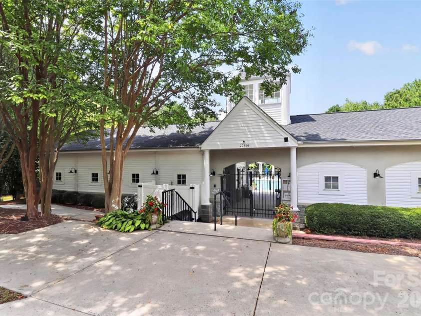19419 Beaufain Street, Cornelius, NC 28031.  MLS# CAR4419765, YatesRealty ID 56626. 