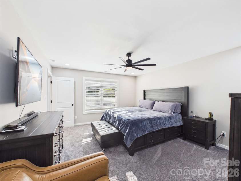 180 29th Avenue Place, Hickory, NC 28601.  MLS# CAR4434610, YatesRealty ID 56628. 