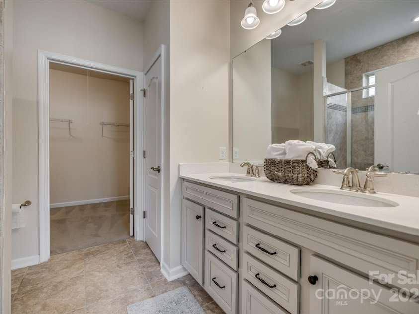 4521 Middlebury Lane, Fort Mill, SC 29715.  MLS# CAR4228992, YatesRealty ID 5663. 