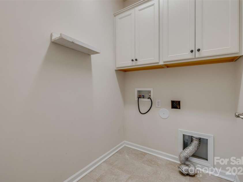 4521 Middlebury Lane, Fort Mill, SC 29715.  MLS# CAR4228992, YatesRealty ID 5663. 