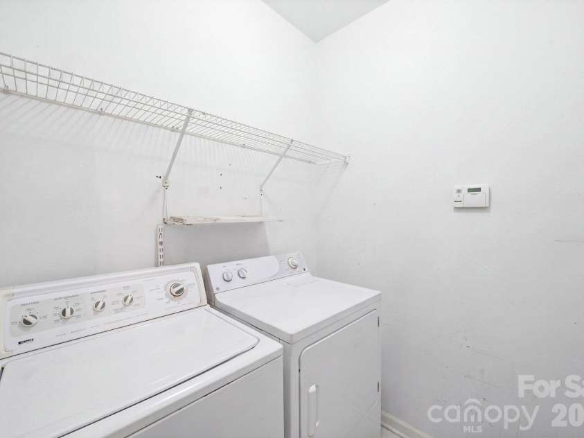 10212 Billingham Drive, Charlotte, NC 28269.  MLS# CAR4434852, YatesRealty ID 56630. 