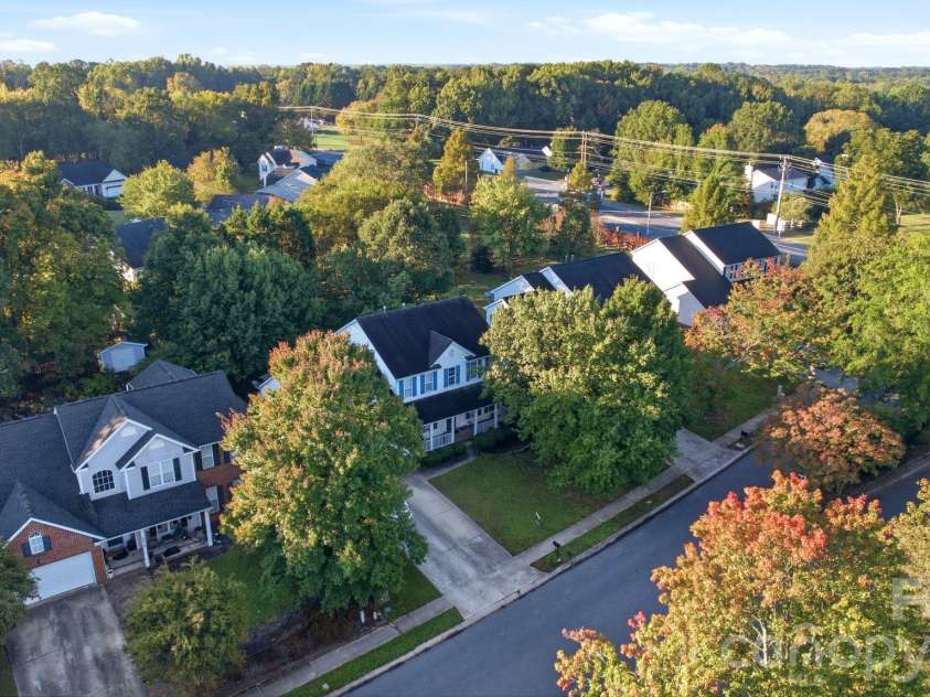 10212 Billingham Drive, Charlotte, NC 28269.  MLS# CAR4434852, YatesRealty ID 56630. 