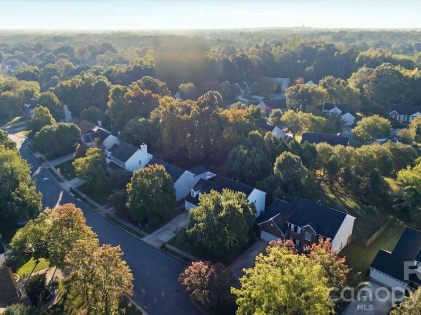 10212 Billingham Drive, Charlotte, NC 28269.  MLS# CAR4434852, YatesRealty ID 56630. 