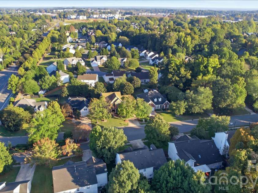 10212 Billingham Drive, Charlotte, NC 28269.  MLS# CAR4434852, YatesRealty ID 56630. 