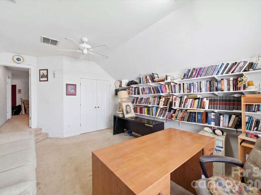 10212 Billingham Drive, Charlotte, NC 28269.  MLS# CAR4434852, YatesRealty ID 56630. 