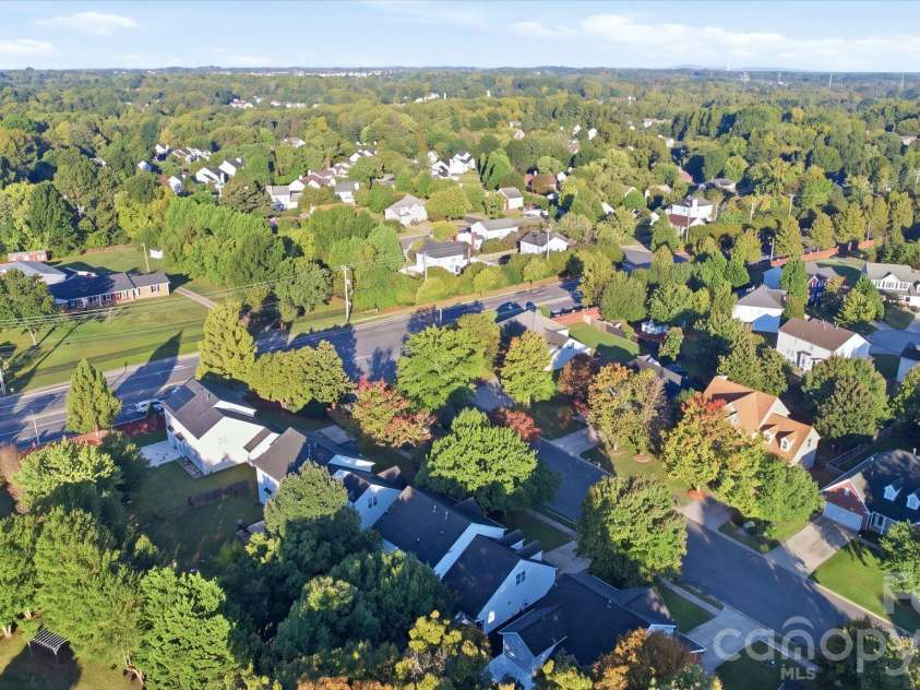 10212 Billingham Drive, Charlotte, NC 28269.  MLS# CAR4434852, YatesRealty ID 56630. 