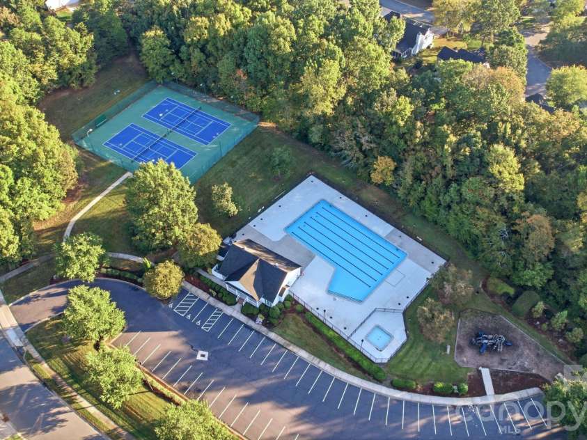 10212 Billingham Drive, Charlotte, NC 28269.  MLS# CAR4434852, YatesRealty ID 56630. 