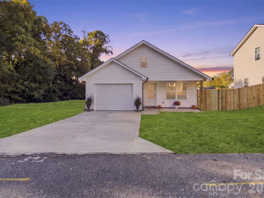 391 Brief Avenue, Concord, NC 28025.  MLS# CAR4434848, YatesRealty ID 56635. 