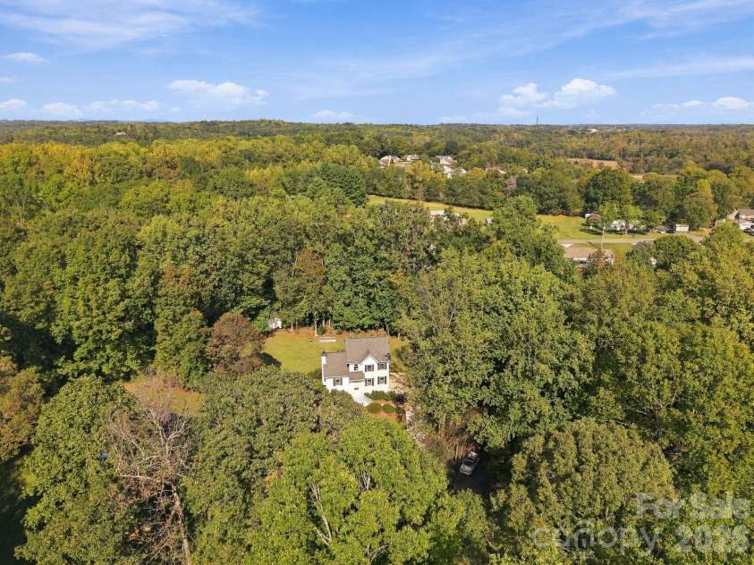 1270 Berra Place, Hickory, NC 28602.  MLS# CAR4433437, YatesRealty ID 56636. Aerial view