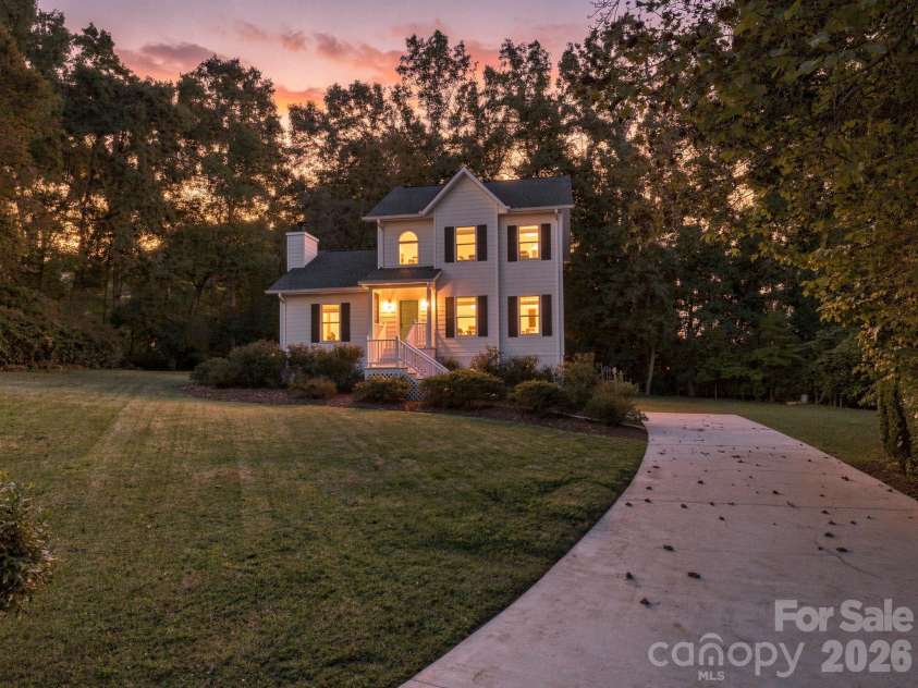 1270 Berra Place, Hickory, NC 28602.  MLS# CAR4433437, YatesRealty ID 56636. Twilight exterior