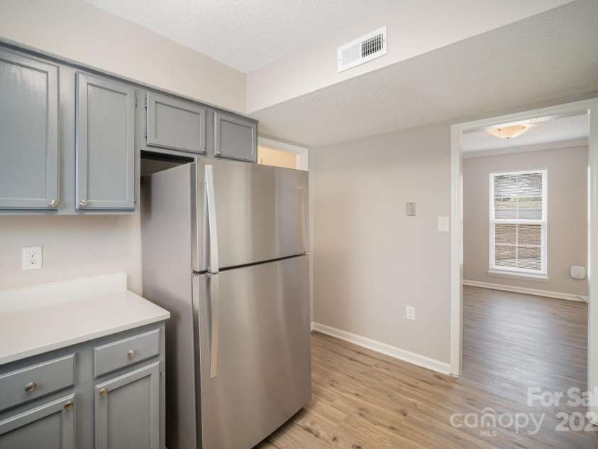 8137 Sheringham Way, Charlotte, NC 28227.  MLS# CAR4220926, YatesRealty ID 5664. 