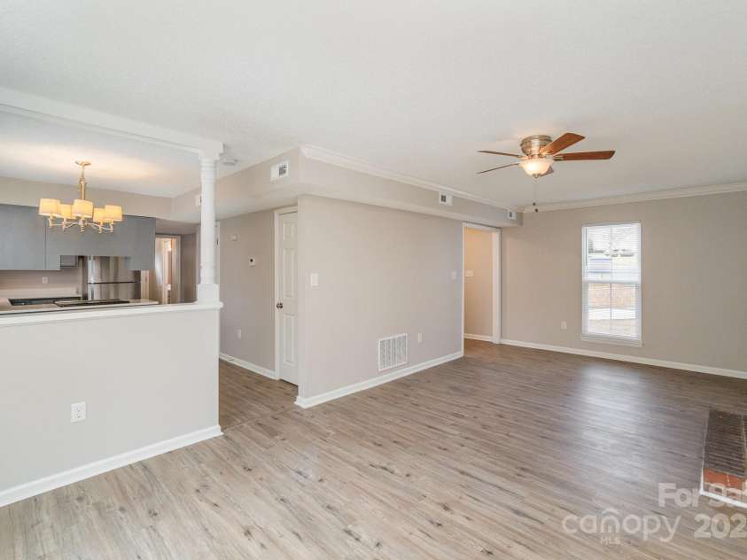 8137 Sheringham Way, Charlotte, NC 28227.  MLS# CAR4220926, YatesRealty ID 5664. 