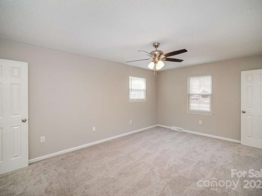 8137 Sheringham Way, Charlotte, NC 28227.  MLS# CAR4220926, YatesRealty ID 5664. 