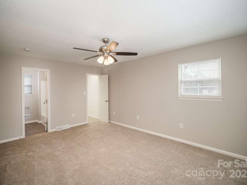 8137 Sheringham Way, Charlotte, NC 28227.  MLS# CAR4220926, YatesRealty ID 5664. 