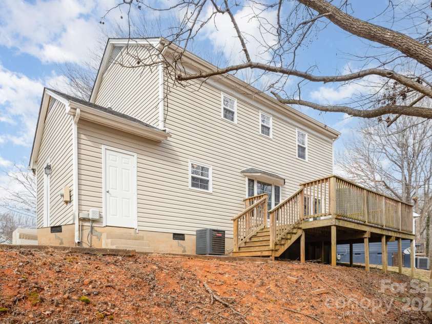 8137 Sheringham Way, Charlotte, NC 28227.  MLS# CAR4220926, YatesRealty ID 5664. 