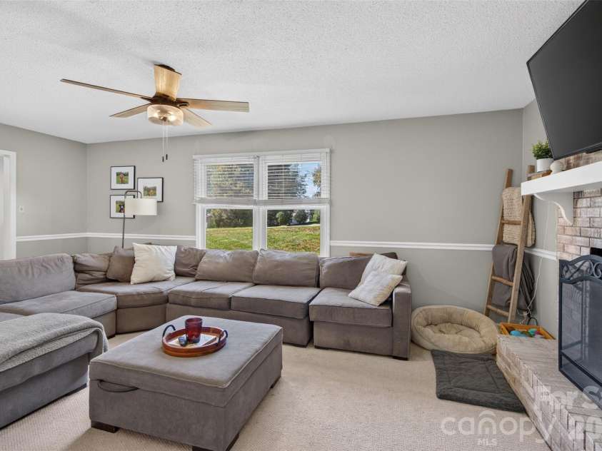 120 Regal Circle, Mooresville, NC 28117.  MLS# CAR4428050, YatesRealty ID 56640. 