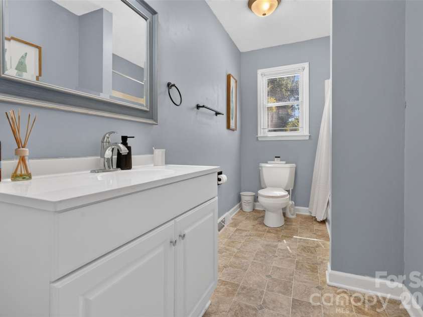 120 Regal Circle, Mooresville, NC 28117.  MLS# CAR4428050, YatesRealty ID 56640. 