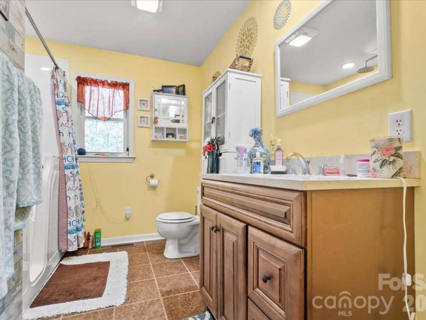 2814 Orchard Road, Cheraw, SC 29520.  MLS# CAR4434875, YatesRealty ID 56642. 