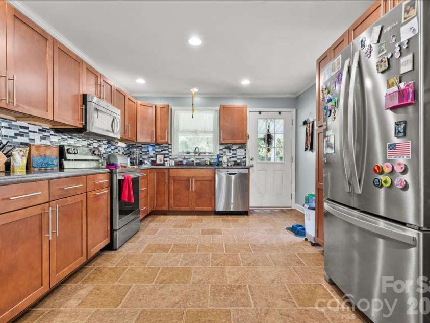 2814 Orchard Road, Cheraw, SC 29520.  MLS# CAR4434875, YatesRealty ID 56642. 