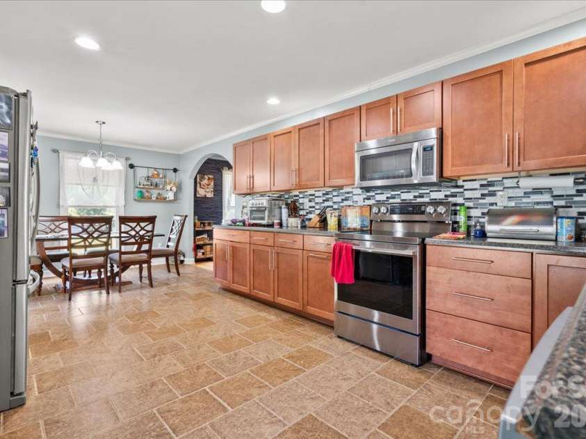2814 Orchard Road, Cheraw, SC 29520.  MLS# CAR4434875, YatesRealty ID 56642. 