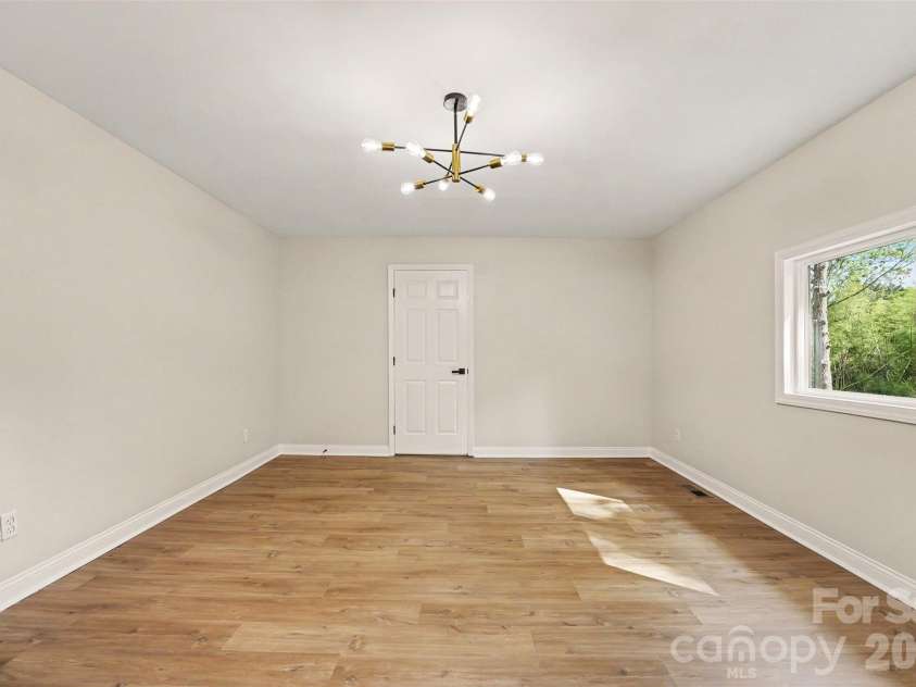 1902 19th Avenue, Hickory, NC 28601.  MLS# CAR4434826, YatesRealty ID 56643. 