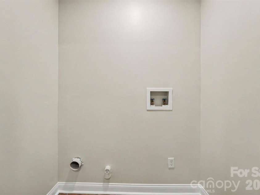 1902 19th Avenue, Hickory, NC 28601.  MLS# CAR4434826, YatesRealty ID 56643. 