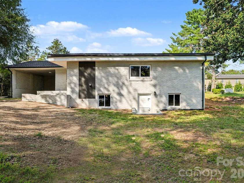 1902 19th Avenue, Hickory, NC 28601.  MLS# CAR4434826, YatesRealty ID 56643. 