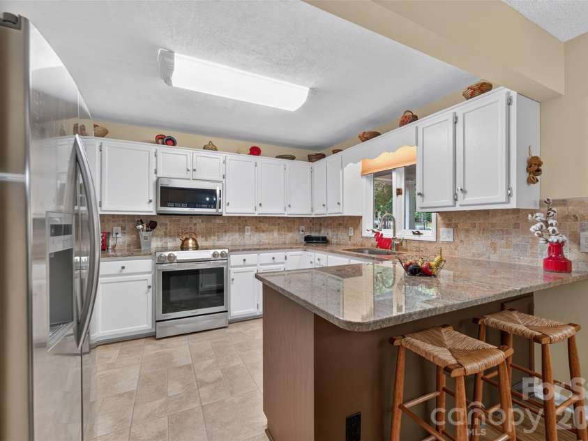 1660 Fairway Drive, Newton, NC 28658.  MLS# CAR4433874, YatesRealty ID 56644. 